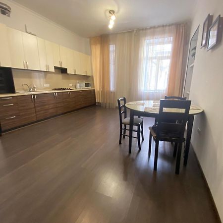 אודסה Afina Aparthotel מראה חיצוני תמונה
