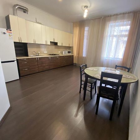 אודסה Afina Aparthotel מראה חיצוני תמונה